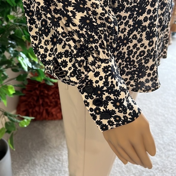 PART TWO Beautiful European Blouse NWT - Picture 5 of 12